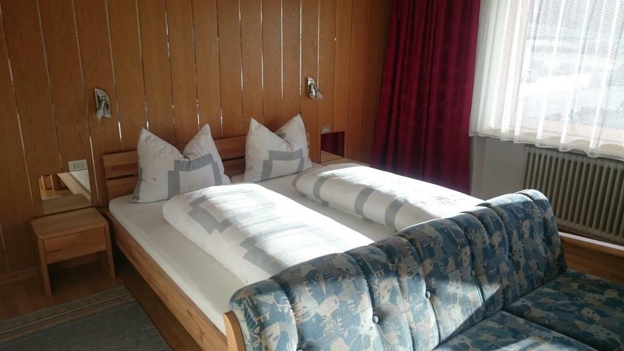 Pension Tirol St. Valentin auf der Haid Rum bild